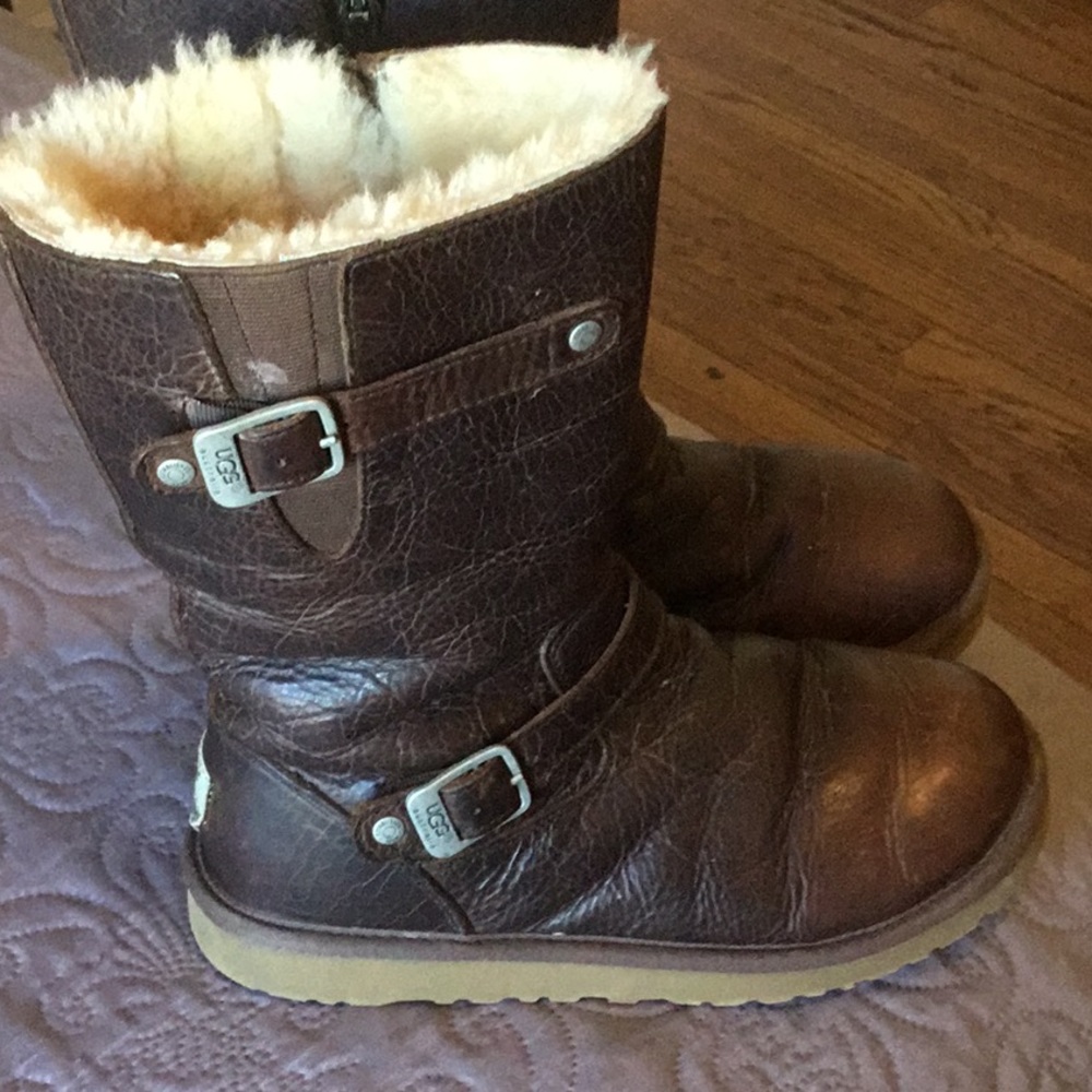 🌹UGG Leather Boots - Picture 2 of 8